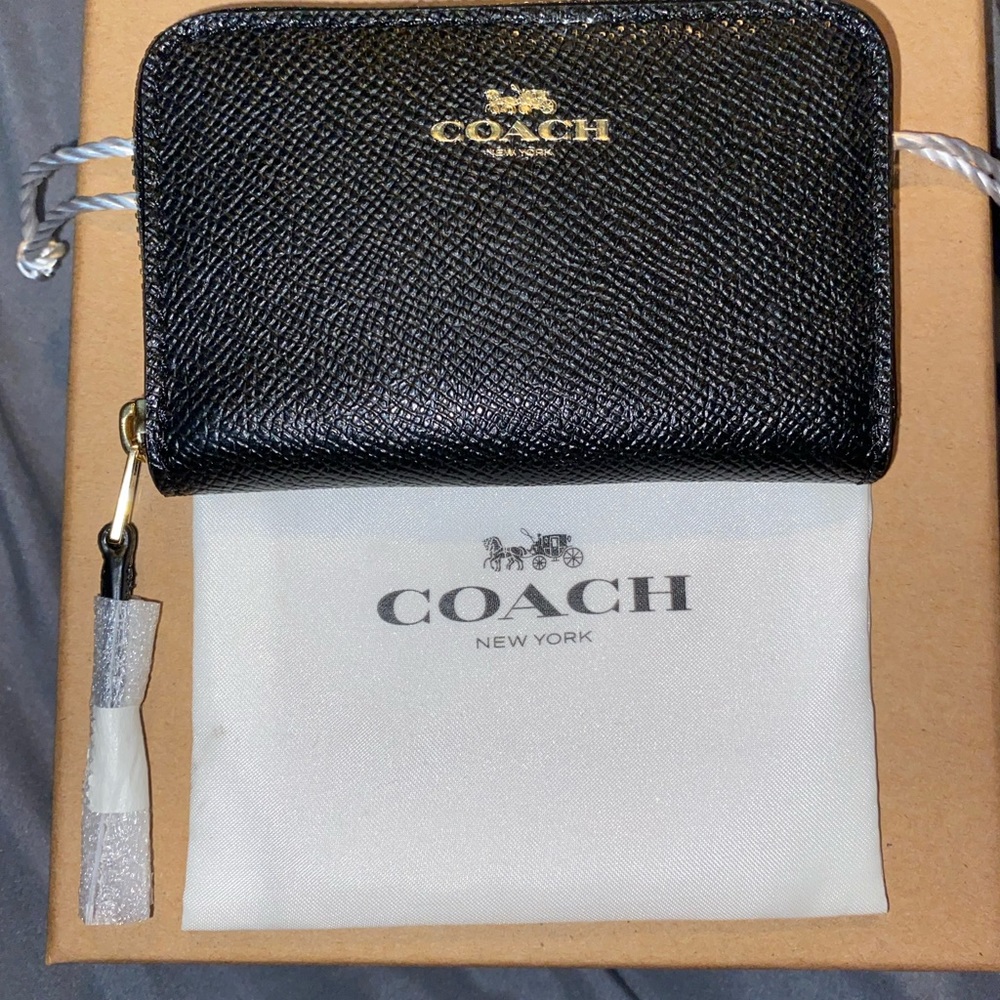 NWT Coach Black Zip Around Card Case